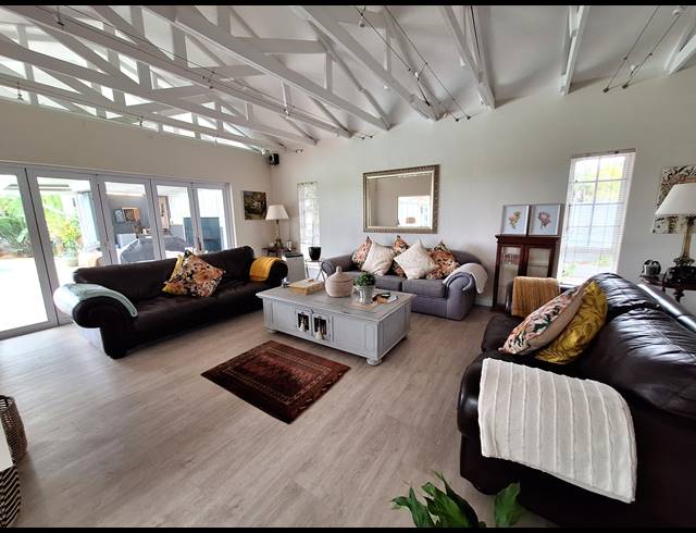 4 BEDROOM HOUSE TO LET IN LA LUCIA